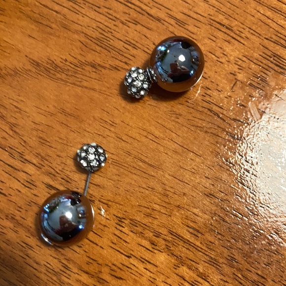 Earrings - Picture 3 of 3